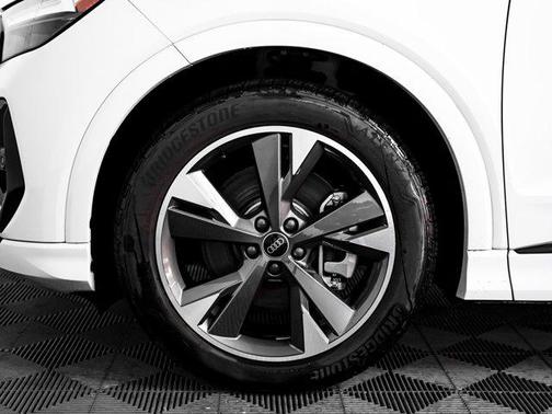 2024 Audi Q4 e-tron Premium 55 quattro