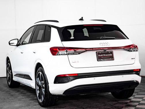 2024 Audi Q4 e-tron Premium 55 quattro