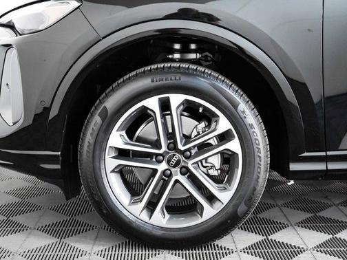 2025 Audi Q5 Premium TFSI quattro S tronic