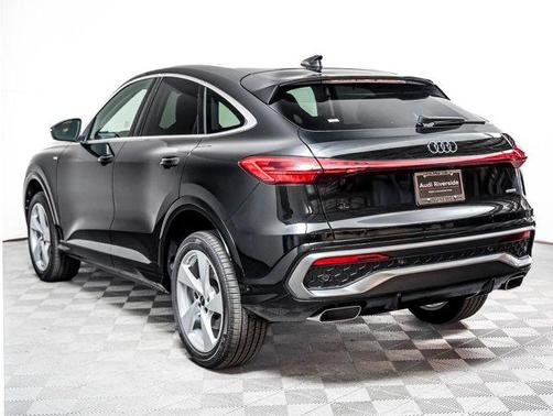 Mythos Black Metallic 2026 Audi Q5 Sportback Premium Plus TFSI quattro S tronic
