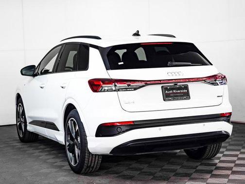 2024 Audi Q4 e-tron Premium 55 quattro