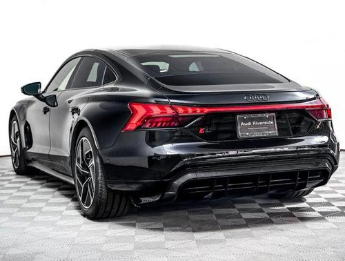 Mythos Black Metallic 2023 Audi RS e-tron GT quattro