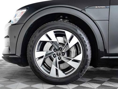 2023 Audi e-tron Premium Plus quattro