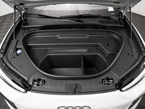 2025 Audi Q6 e-tron Premium Plus quattro