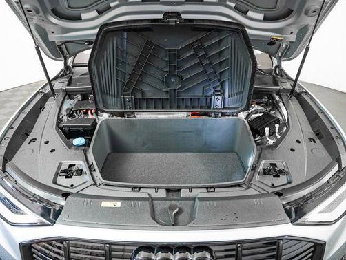 2022 Audi e-tron Premium