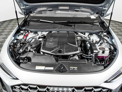 Florett Silver Metallic 2025 Audi A5 Premium Plus TFSI quattro S tronic