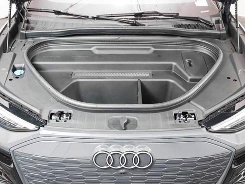 2025 Audi Q6 e-tron Premium Plus quattro