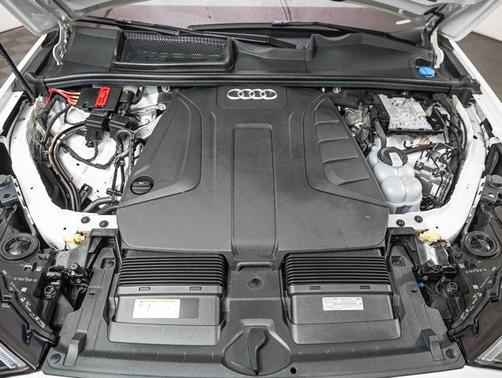 2022 Audi Q7 45 Premium