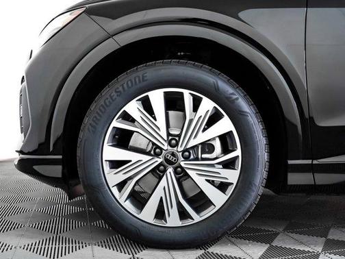 2025 Audi Q4 e-tron Premium 45 RWD