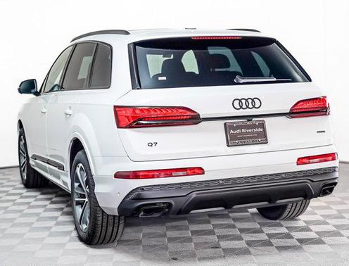 2025 Audi Q7 45 Premium