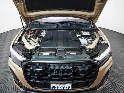 2025 Audi Q7 45 Premium Plus