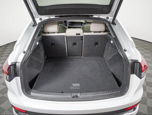 Glacier White Metallic 2023 Audi Q4 e-tron Prestige 50 quattro