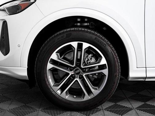 2025 Audi Q5 Premium TFSI quattro S tronic