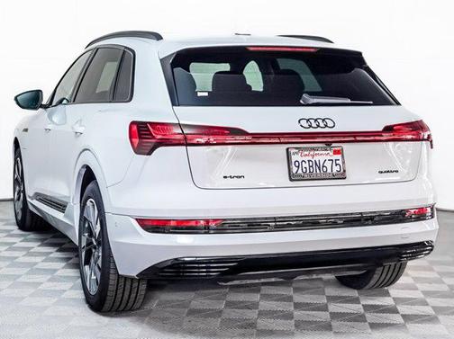 2023 Audi e-tron Premium quattro