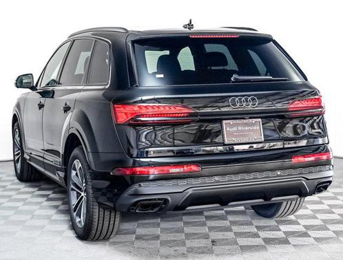 2026 Audi Q7 45 Premium