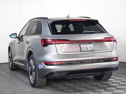 2021 Audi e-tron Premium