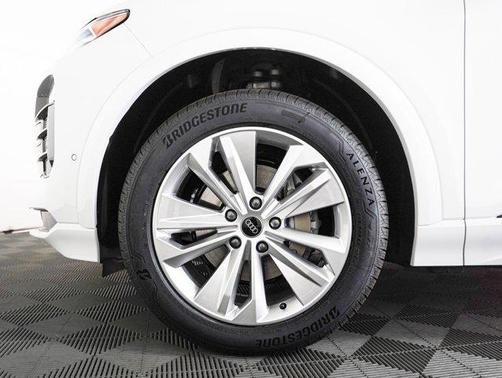 2025 Audi Q6 e-tron Premium Plus