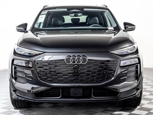 2025 Audi Q6 e-tron Premium quattro