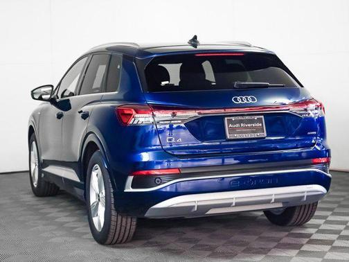 2024 Audi Q4 e-tron Premium 55 quattro