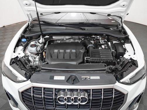 2022 Audi Q3 45 S line Premium