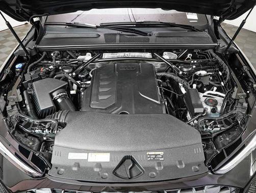 2025 Audi Q5 Premium Plus