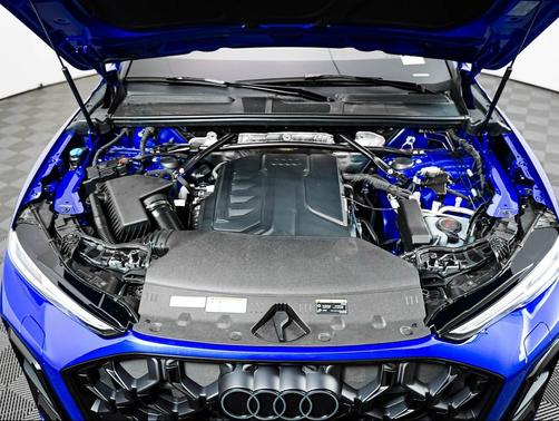 Ultra Blue Metallic 2026 Audi Q5 Premium Plus TFSI quattro S tronic