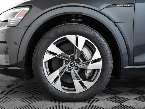 2021 Audi e-tron Premium
