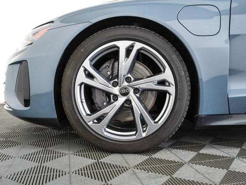 2023 Audi e-tron GT Premium Plus quattro