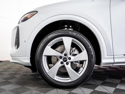 2025 Audi Q5 Premium Plus TFSI quattro S tronic