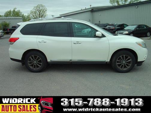 Pearl White 2016 Nissan Pathfinder SL