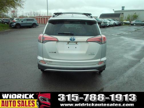 Classic Silver Metallic 2016 Toyota RAV4 Hybrid XLE