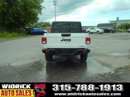 Bright White Clear Coat 2020 Jeep Gladiator Sport S