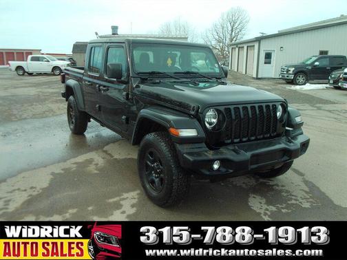 2022 Jeep Gladiator Sport