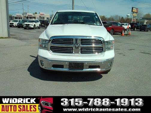 Bright White Clear Coat 2019 RAM 1500 Big Horn