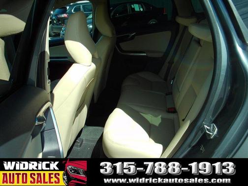 Osmium Grey Metallic 2016 Volvo XC60 T6 Drive-E