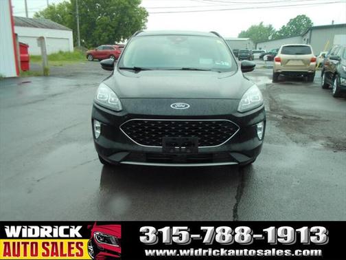 2020 Ford Escape Titanium