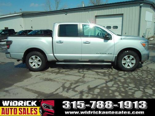 2018 Nissan Titan SV