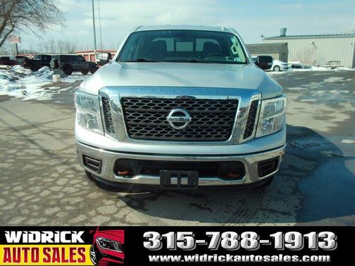 2018 Nissan Titan SV