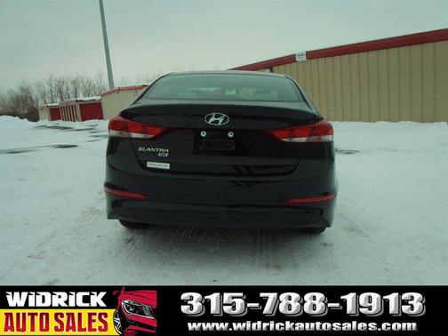 2018 Hyundai ELANTRA SE