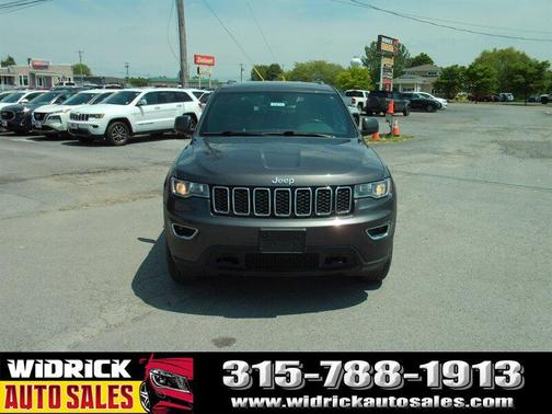Granite Crystal Metallic Clear Coat 2019 Jeep Grand Cherokee Laredo