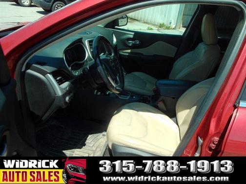 Deep Cherry Red Crystal Pearl Coat 2017 Jeep Cherokee Limited