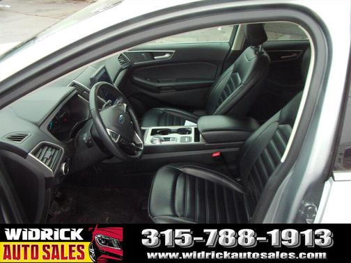 Iconic Silver 2024 Ford Edge SEL