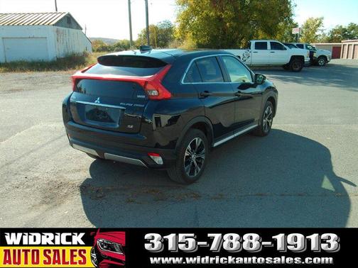 Tarmac Black Metallic 2018 Mitsubishi Eclipse Cross SE