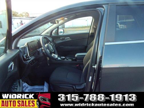 2023 Kia Sportage Hybrid LX