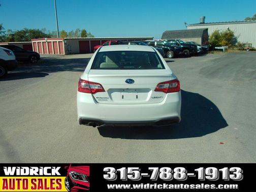 2019 Subaru Legacy Base