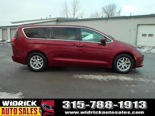 2017 Chrysler Pacifica Touring