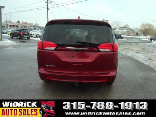 2017 Chrysler Pacifica Touring