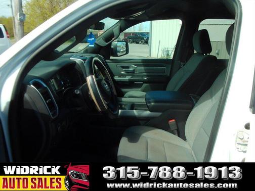 Bright White Clear Coat 2021 RAM 1500 Big Horn/Lone Star