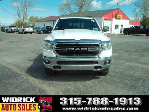 Bright White Clear Coat 2021 RAM 1500 Big Horn/Lone Star