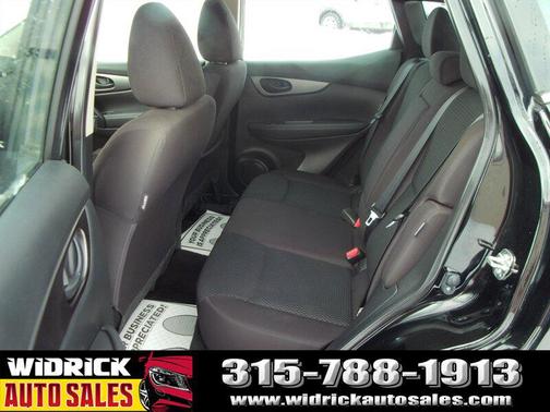 2022 Nissan Rogue Sport S